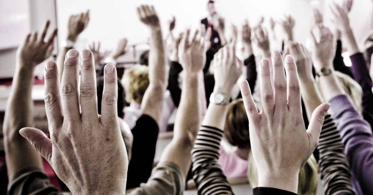 Współczesna gospodarka uwagi – jak korzystać z niej świadomie?